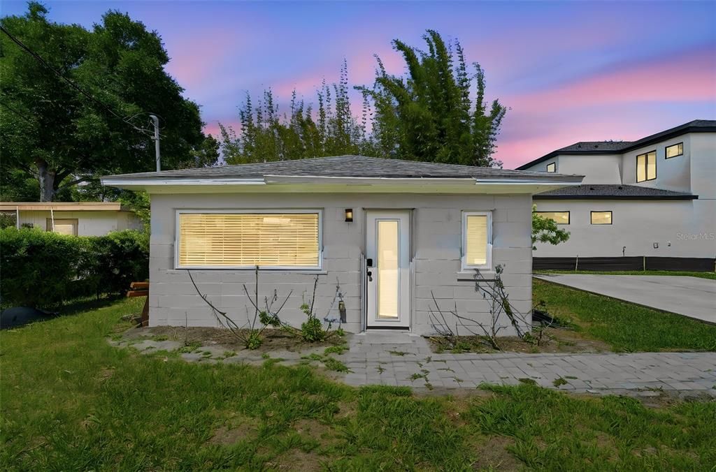 For Sale: $498,200 (3 beds, 2 baths, 1120 Square Feet)