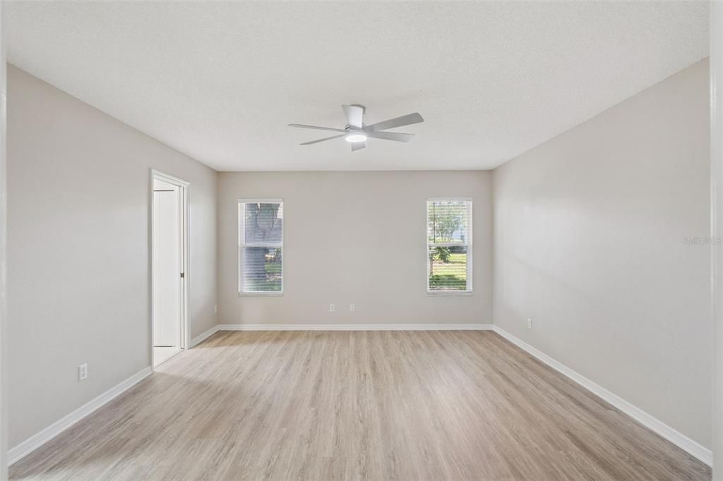 Activo con contrato: $259,900 (3 camas, 2 baños, 1638 Pies cuadrados)