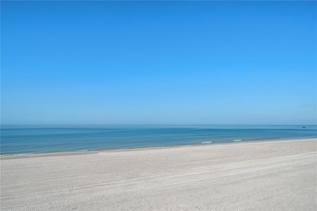 For Sale: $2,650,000 (0.25 acres)