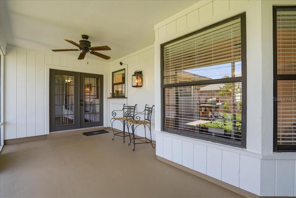 Activo con contrato: $415,000 (3 camas, 2 baños, 1786 Pies cuadrados)