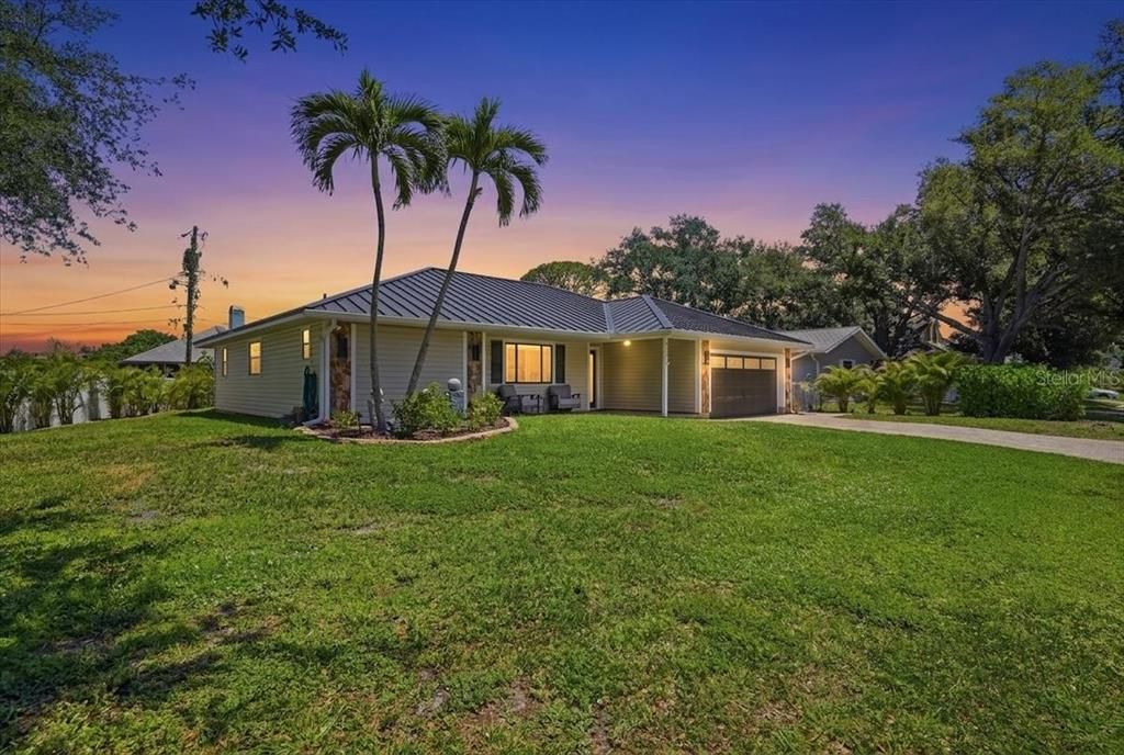 Activo con contrato: $415,000 (3 camas, 2 baños, 1786 Pies cuadrados)