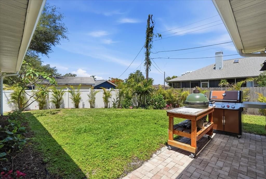 Activo con contrato: $415,000 (3 camas, 2 baños, 1786 Pies cuadrados)
