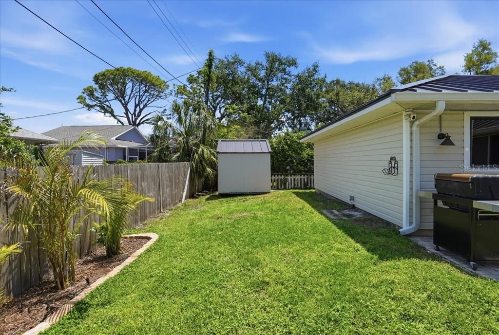 Activo con contrato: $415,000 (3 camas, 2 baños, 1786 Pies cuadrados)