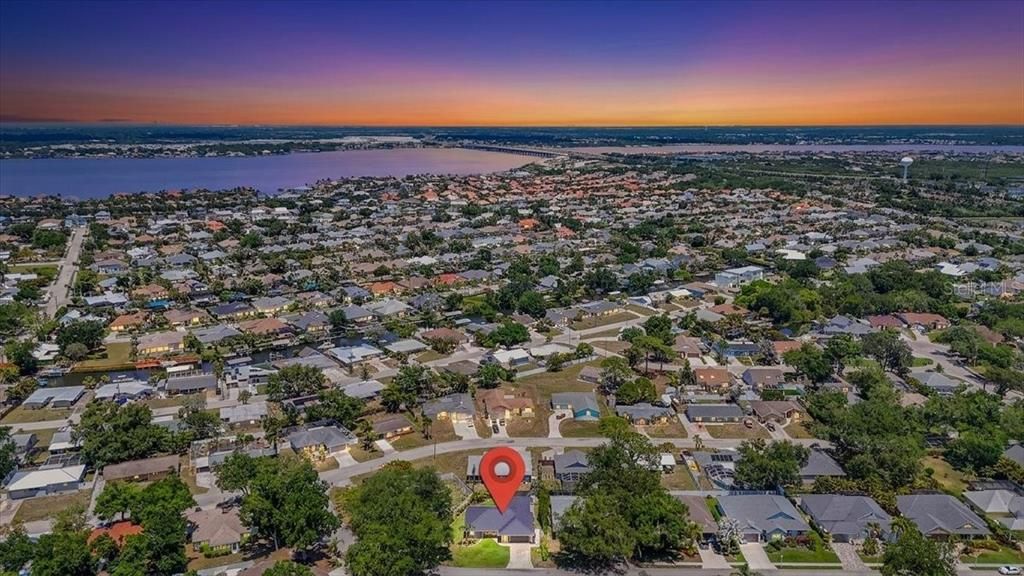 Activo con contrato: $415,000 (3 camas, 2 baños, 1786 Pies cuadrados)