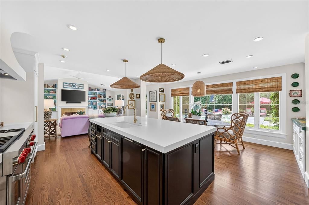 For Sale: $2,350,000 (3 beds, 3 baths, 3750 Square Feet)