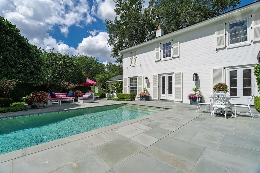 For Sale: $2,350,000 (3 beds, 3 baths, 3750 Square Feet)