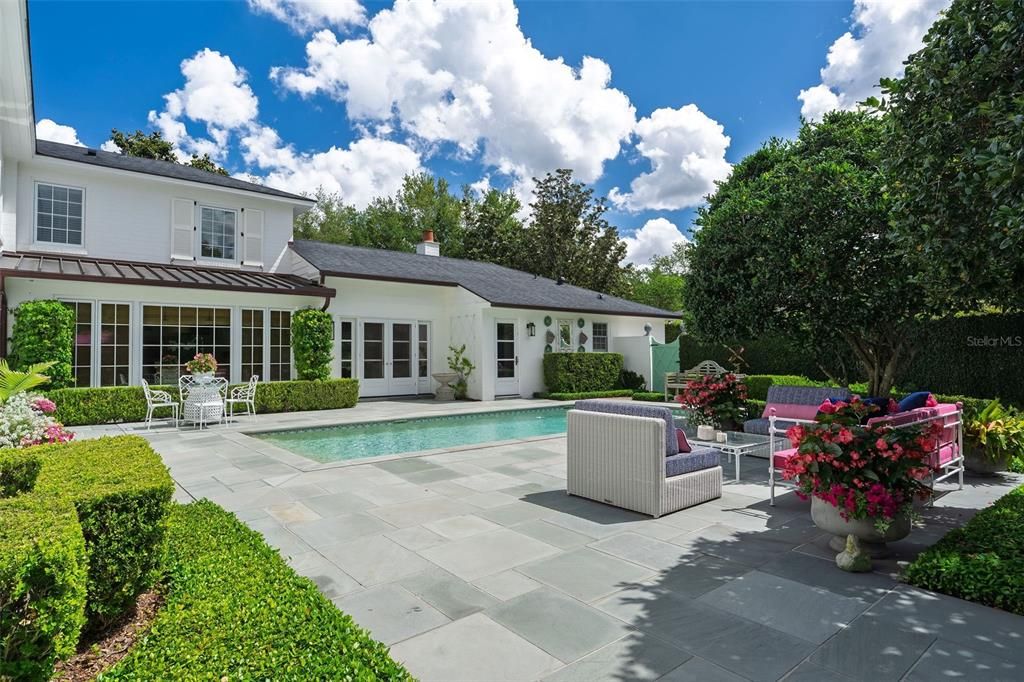 For Sale: $2,350,000 (3 beds, 3 baths, 3750 Square Feet)