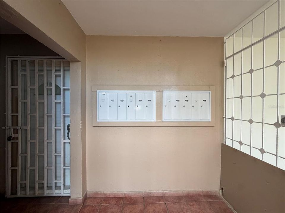 Active With Contract: $86,000 (1 beds, 1 baths, 730 Square Feet)