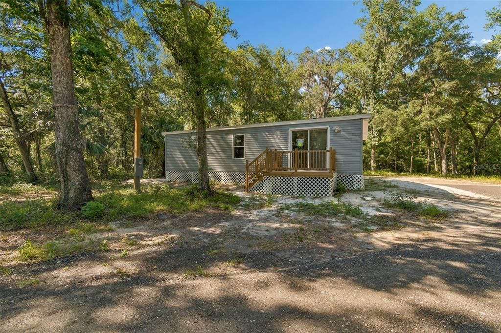 For Sale: $239,900 (3 beds, 2 baths, 1277 Square Feet)