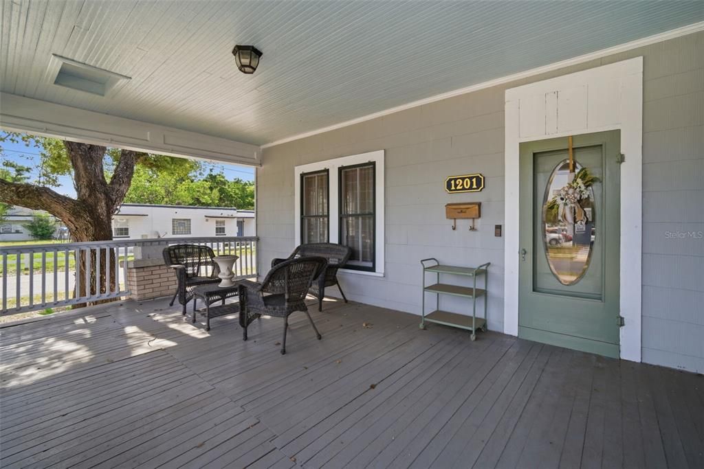For Sale: $385,000 (3 beds, 2 baths, 2625 Square Feet)