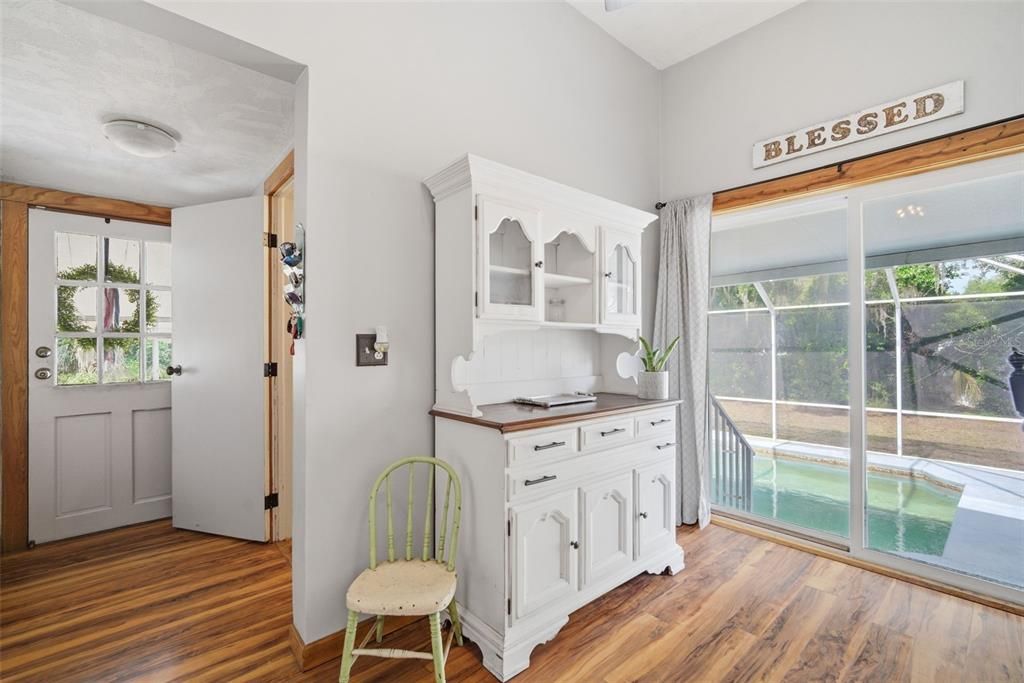 For Sale: $385,000 (3 beds, 2 baths, 2625 Square Feet)