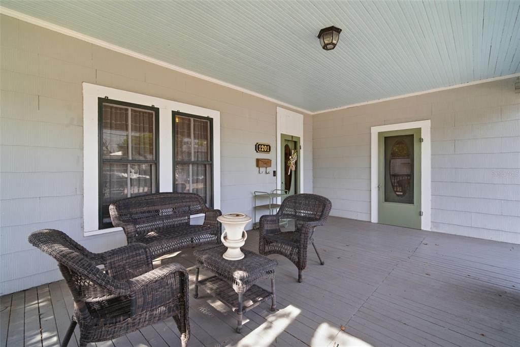 For Sale: $385,000 (3 beds, 2 baths, 2625 Square Feet)