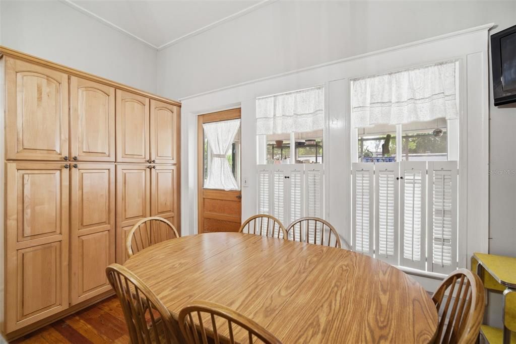 For Sale: $385,000 (3 beds, 2 baths, 2625 Square Feet)