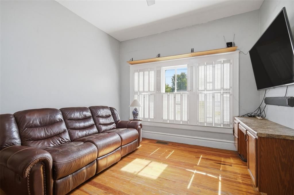 For Sale: $385,000 (3 beds, 2 baths, 2625 Square Feet)