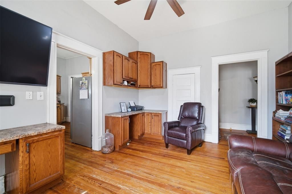 For Sale: $385,000 (3 beds, 2 baths, 2625 Square Feet)