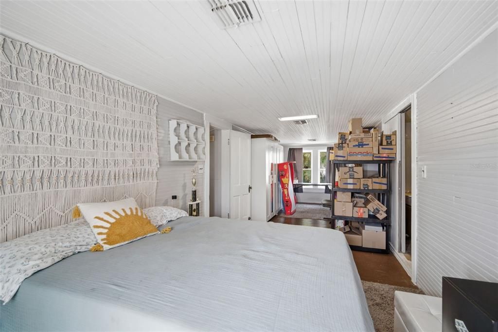For Sale: $385,000 (3 beds, 2 baths, 2625 Square Feet)
