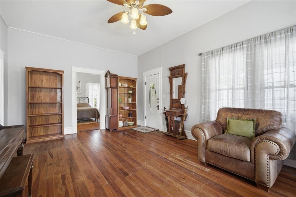 For Sale: $385,000 (3 beds, 2 baths, 2625 Square Feet)
