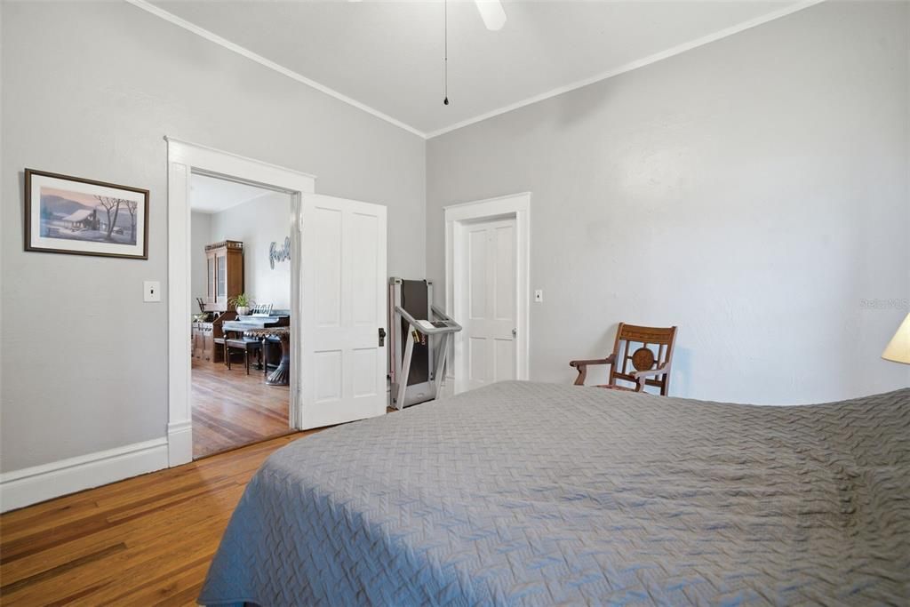 For Sale: $385,000 (3 beds, 2 baths, 2625 Square Feet)