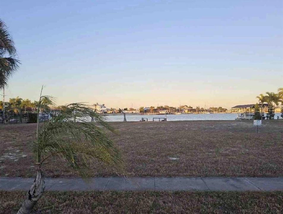 For Sale: $590,000 (0.29 acres)