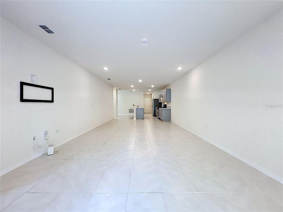 На продажу: $274,999 (2 спален, 2 ванн, 1603 Квадратных фут)