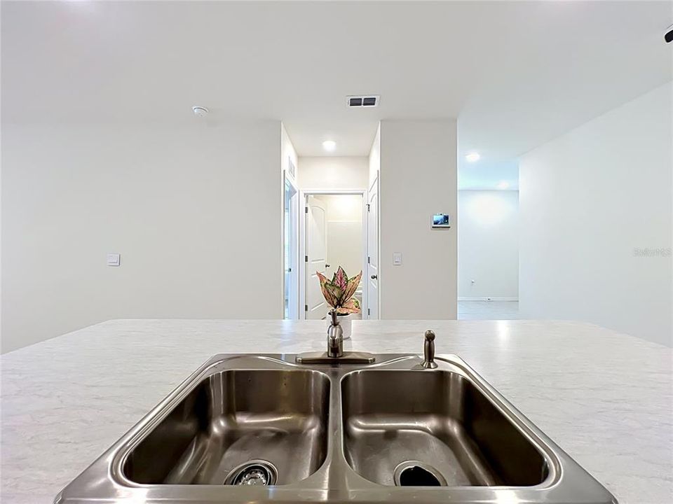 На продажу: $274,999 (2 спален, 2 ванн, 1603 Квадратных фут)