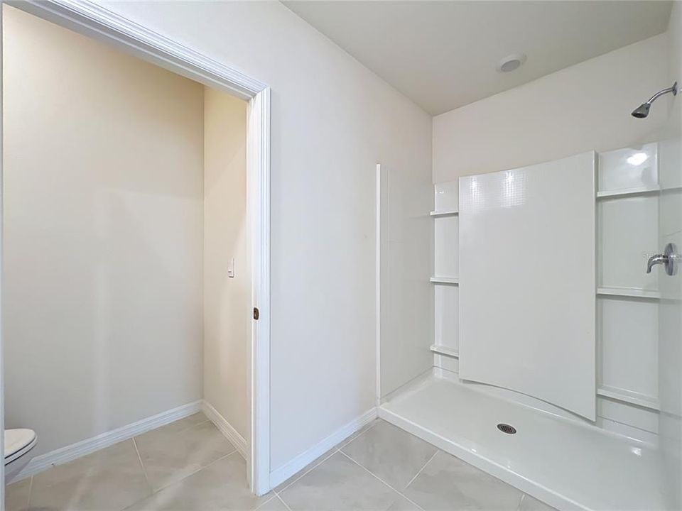 На продажу: $274,999 (2 спален, 2 ванн, 1603 Квадратных фут)