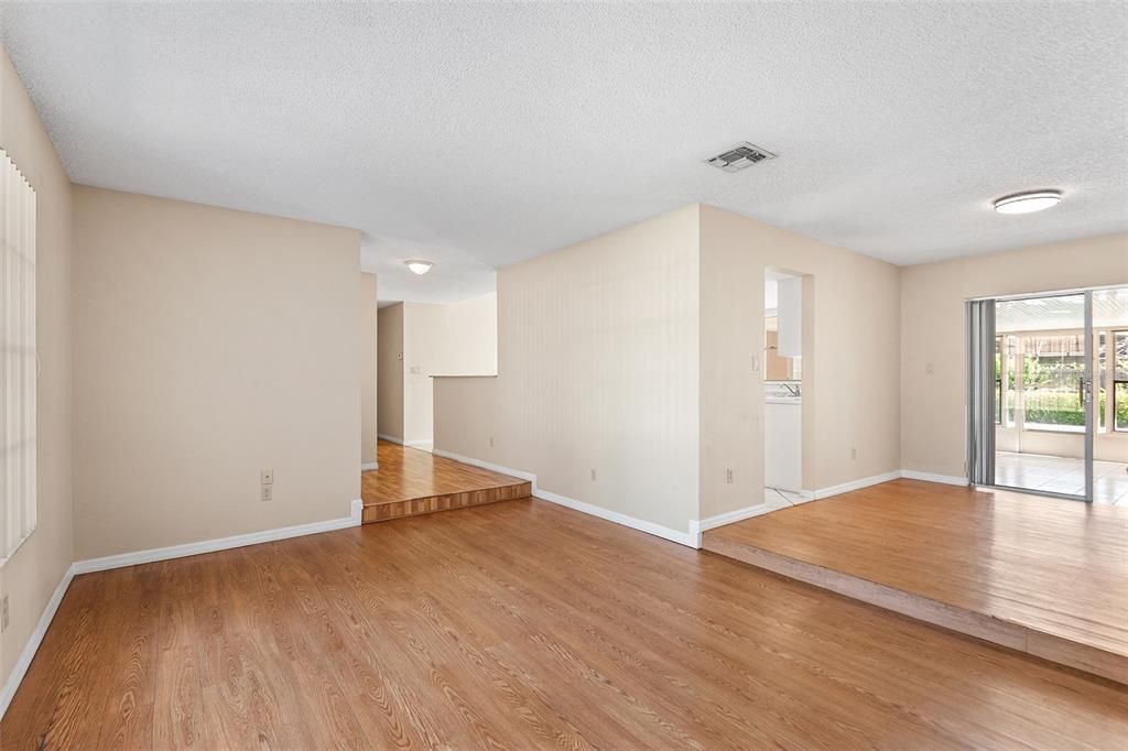 En Venta: $498,000 (3 camas, 2 baños, 1684 Pies cuadrados)