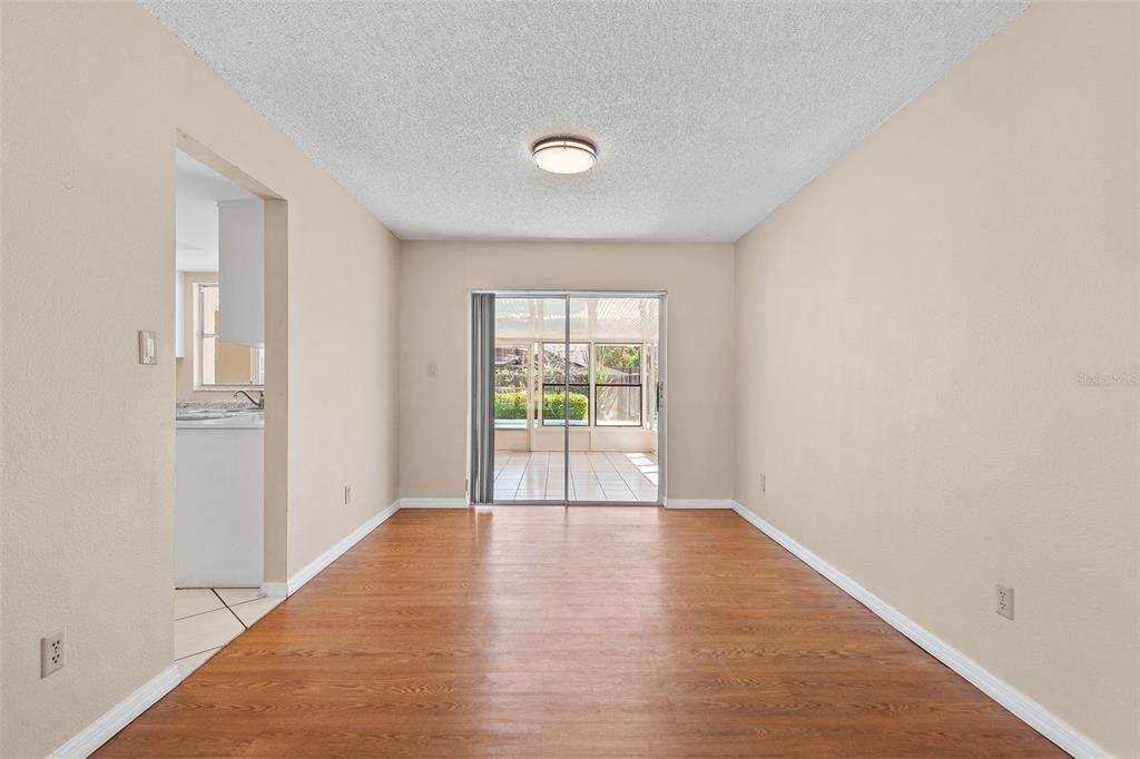 En Venta: $498,000 (3 camas, 2 baños, 1684 Pies cuadrados)