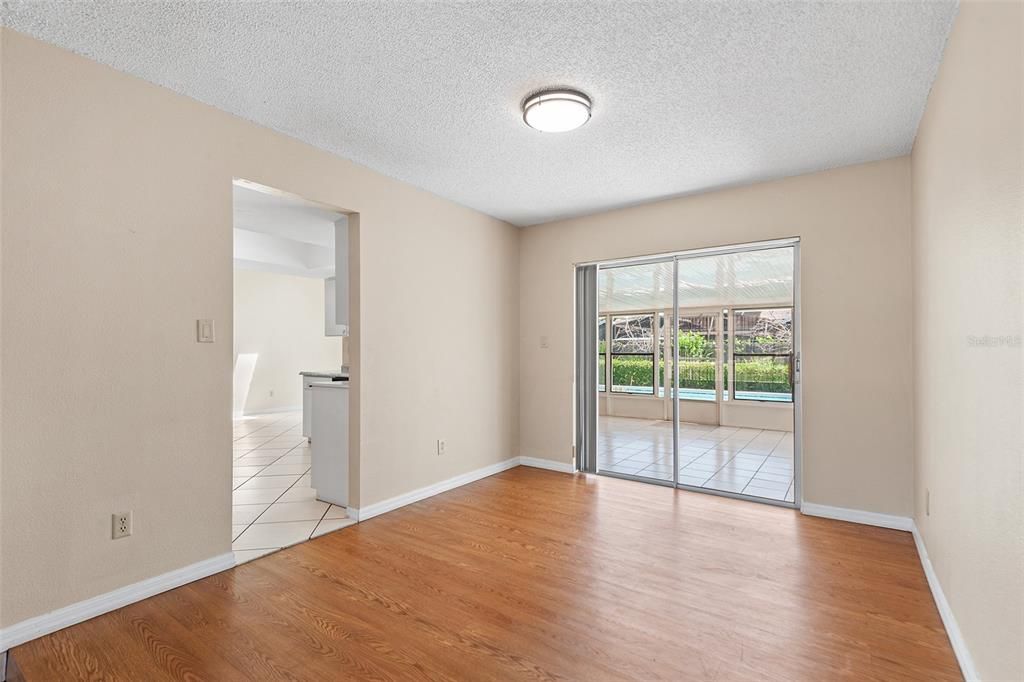 En Venta: $498,000 (3 camas, 2 baños, 1684 Pies cuadrados)