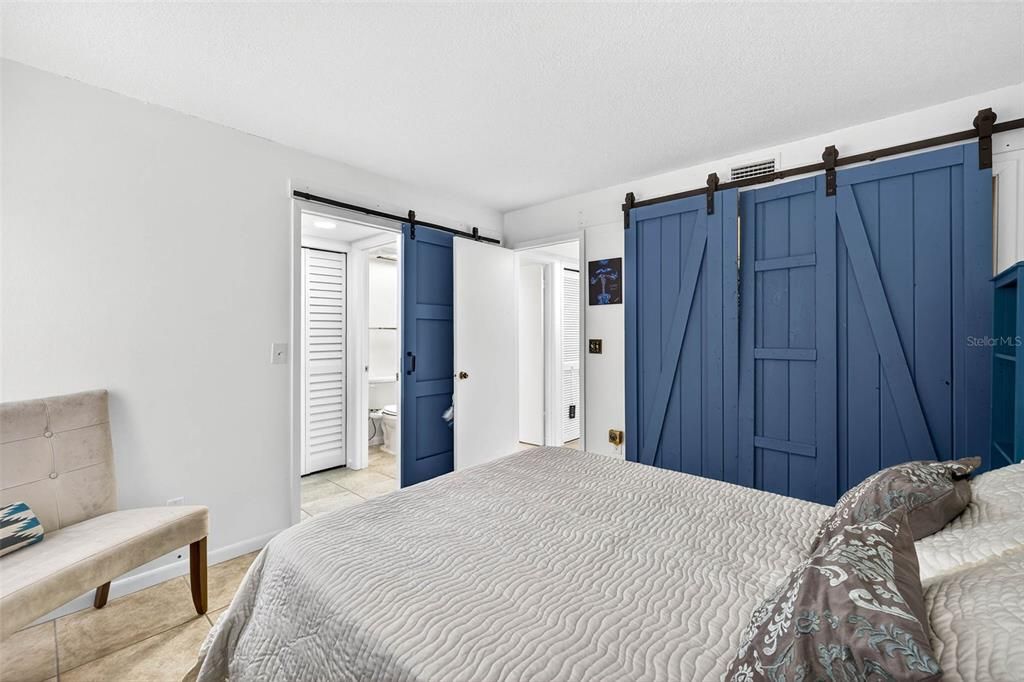 For Rent: $1,500 (1 beds, 1 baths, 817 Square Feet)