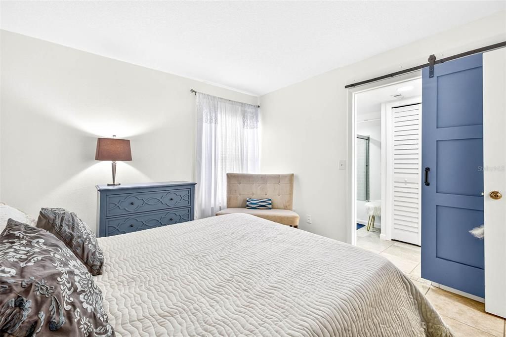 For Rent: $1,500 (1 beds, 1 baths, 817 Square Feet)