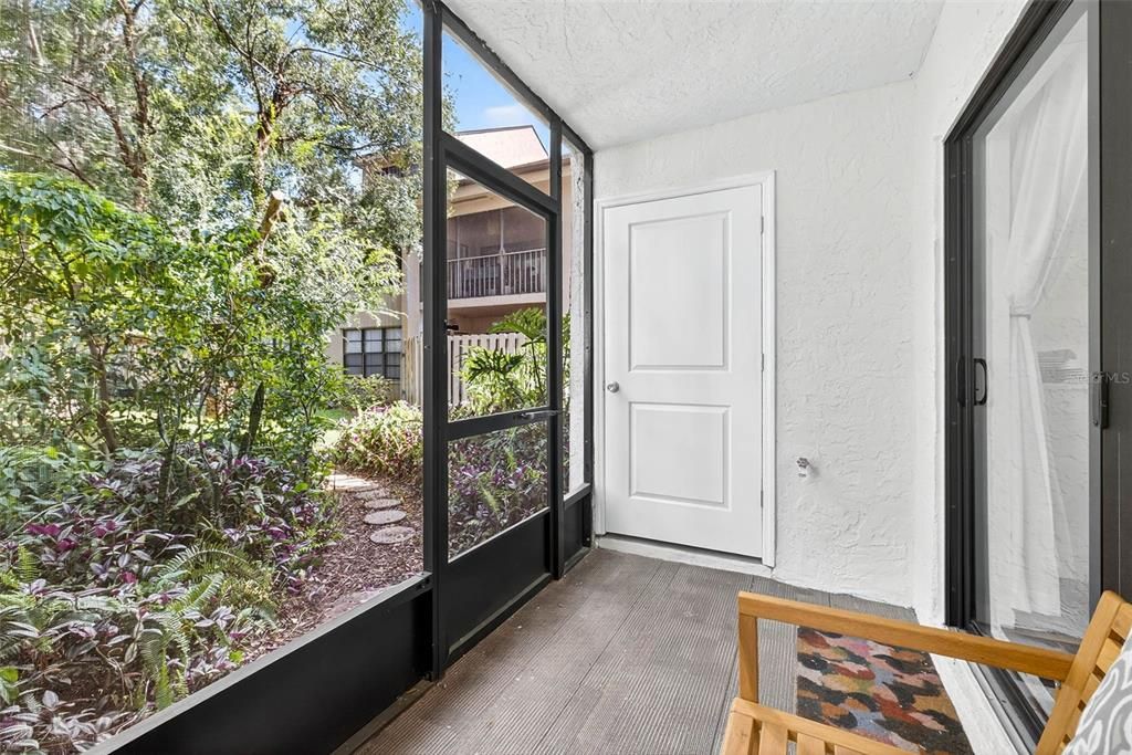 For Rent: $1,500 (1 beds, 1 baths, 817 Square Feet)