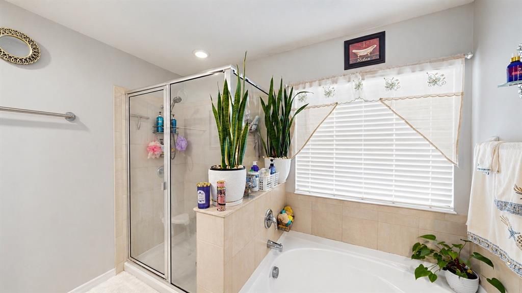 For Sale: $489,000 (5 beds, 4 baths, 4112 Square Feet)