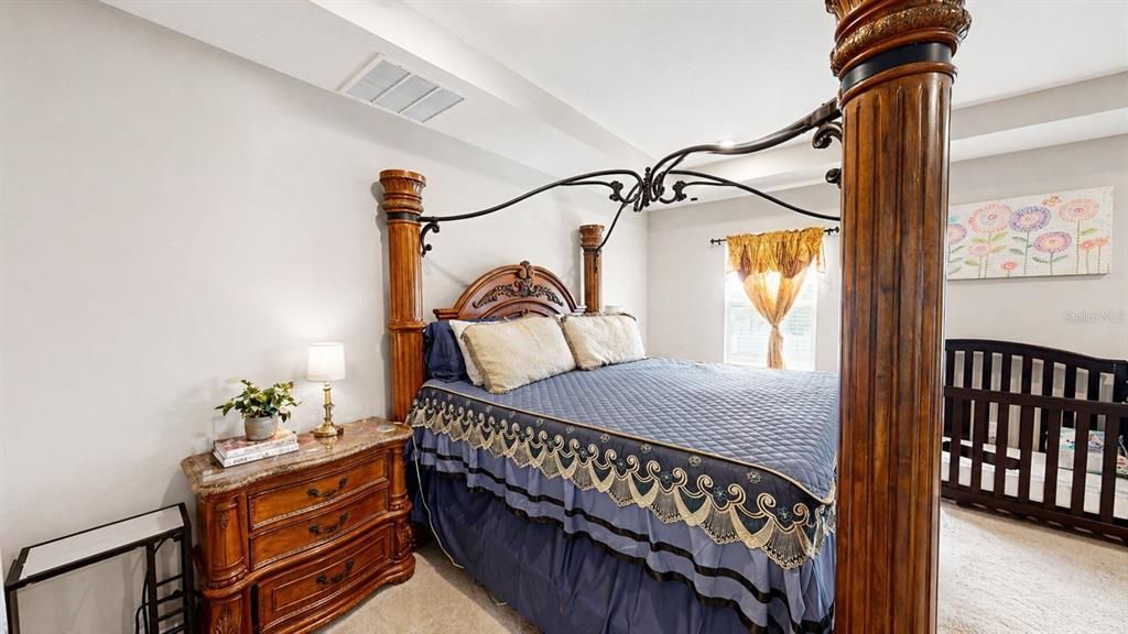 For Sale: $489,000 (5 beds, 4 baths, 4112 Square Feet)