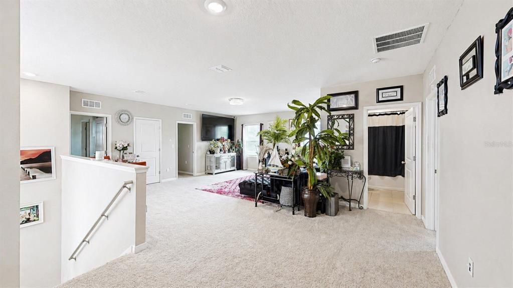 For Sale: $489,000 (5 beds, 4 baths, 4112 Square Feet)