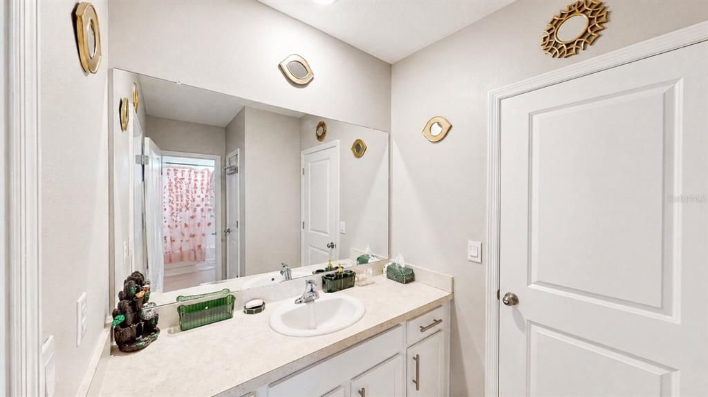 For Sale: $489,000 (5 beds, 4 baths, 4112 Square Feet)