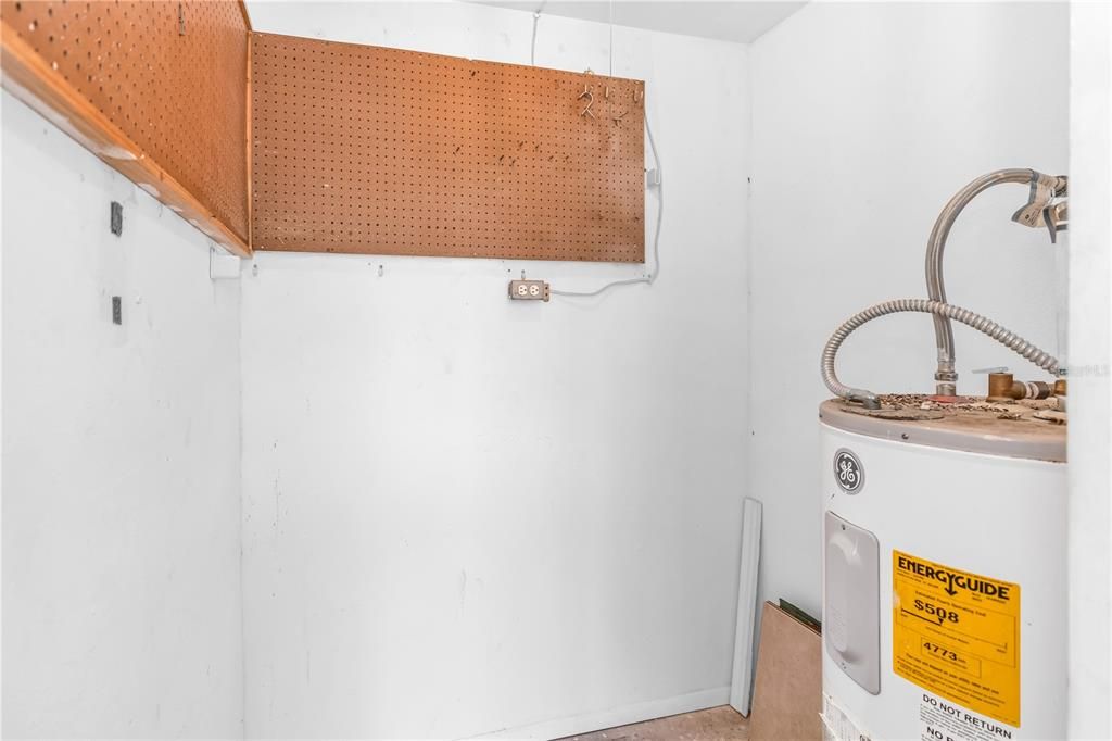 На продажу: $245,000 (3 спален, 2 ванн, 1359 Квадратных фут)