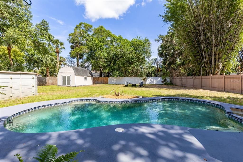 Activo con contrato: $560,000 (4 camas, 2 baños, 2456 Pies cuadrados)