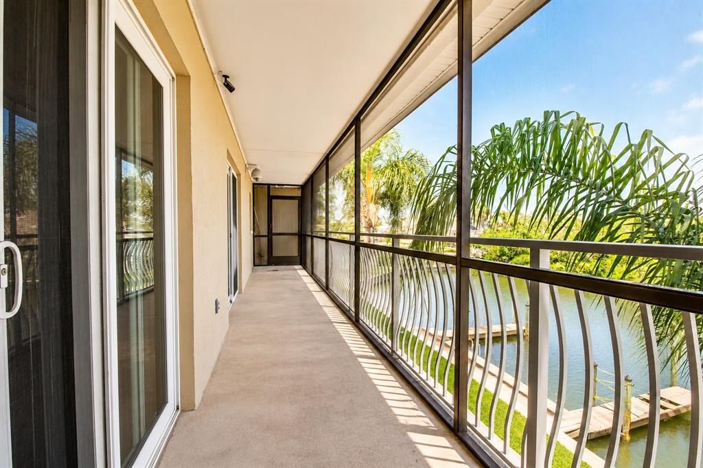 Active With Contract: $1,750 (2 beds, 1 baths, 1100 Square Feet)