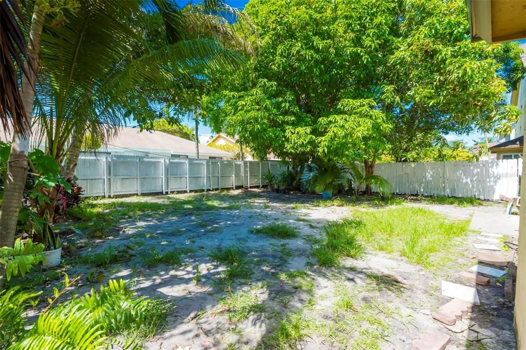 En Venta: $659,900 (4 camas, 2 baños, 2114 Pies cuadrados)