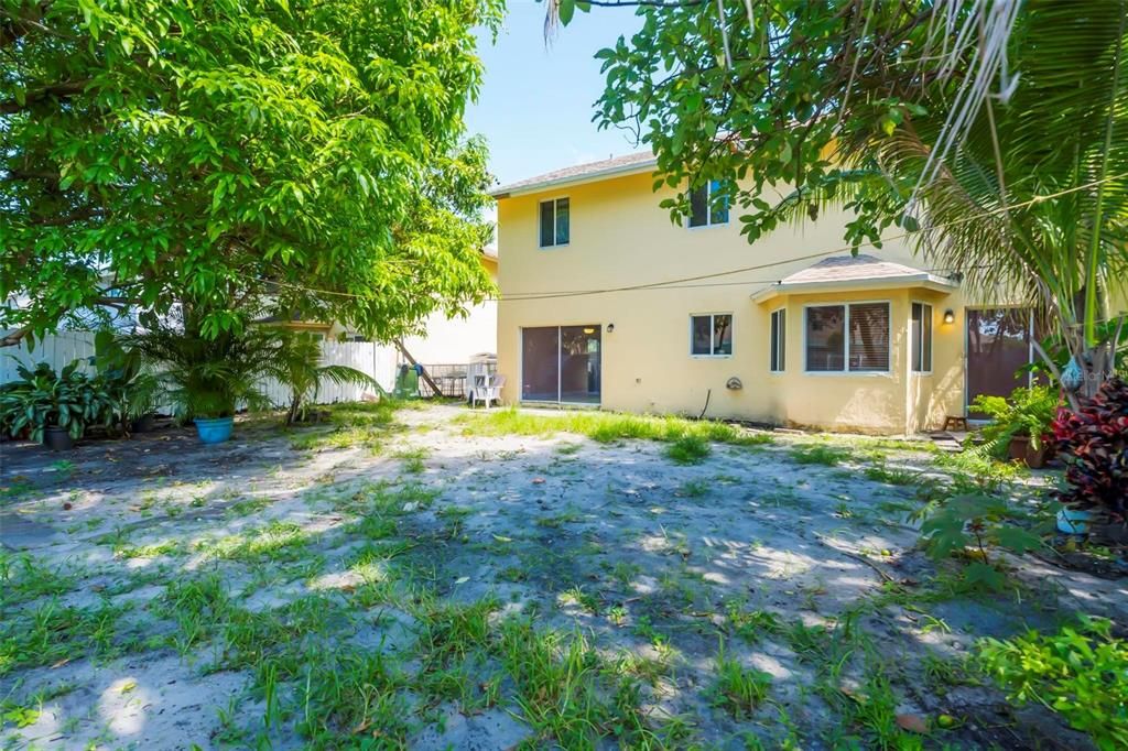 En Venta: $659,900 (4 camas, 2 baños, 2114 Pies cuadrados)