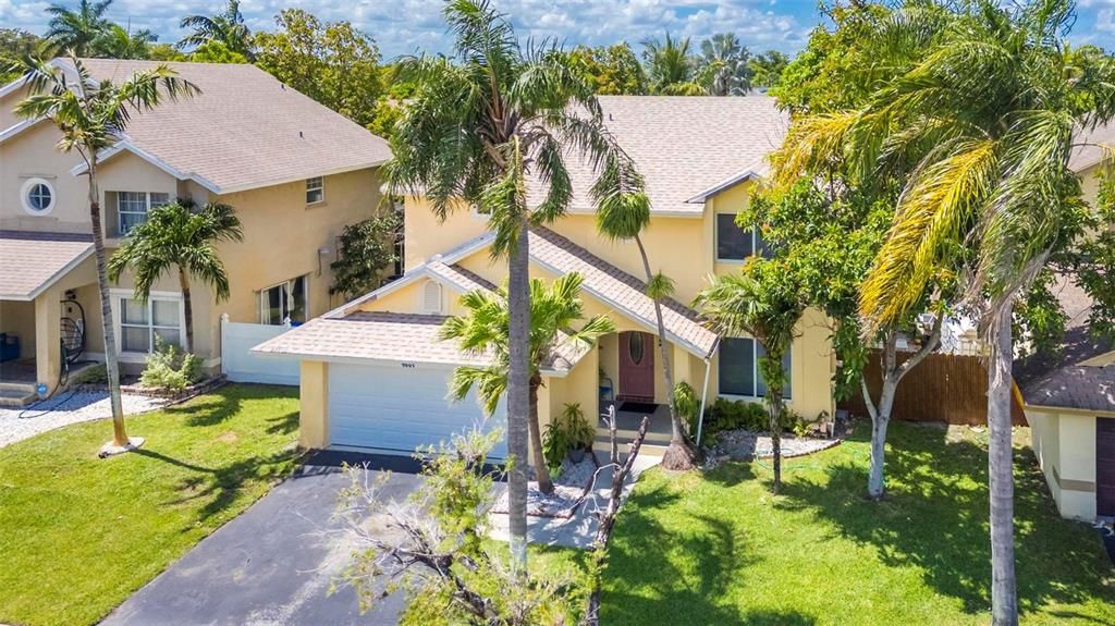 En Venta: $659,900 (4 camas, 2 baños, 2114 Pies cuadrados)