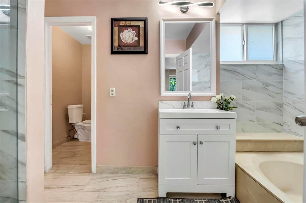 En Venta: $659,900 (4 camas, 2 baños, 2114 Pies cuadrados)