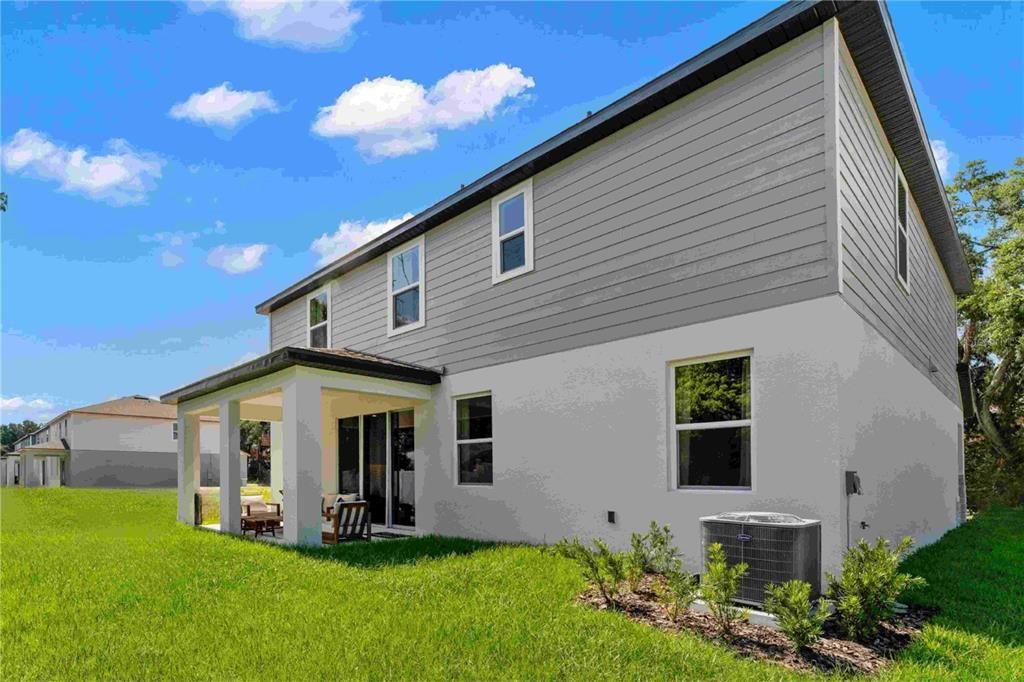 Activo con contrato: $569,999 (4 camas, 3 baños, 2808 Pies cuadrados)
