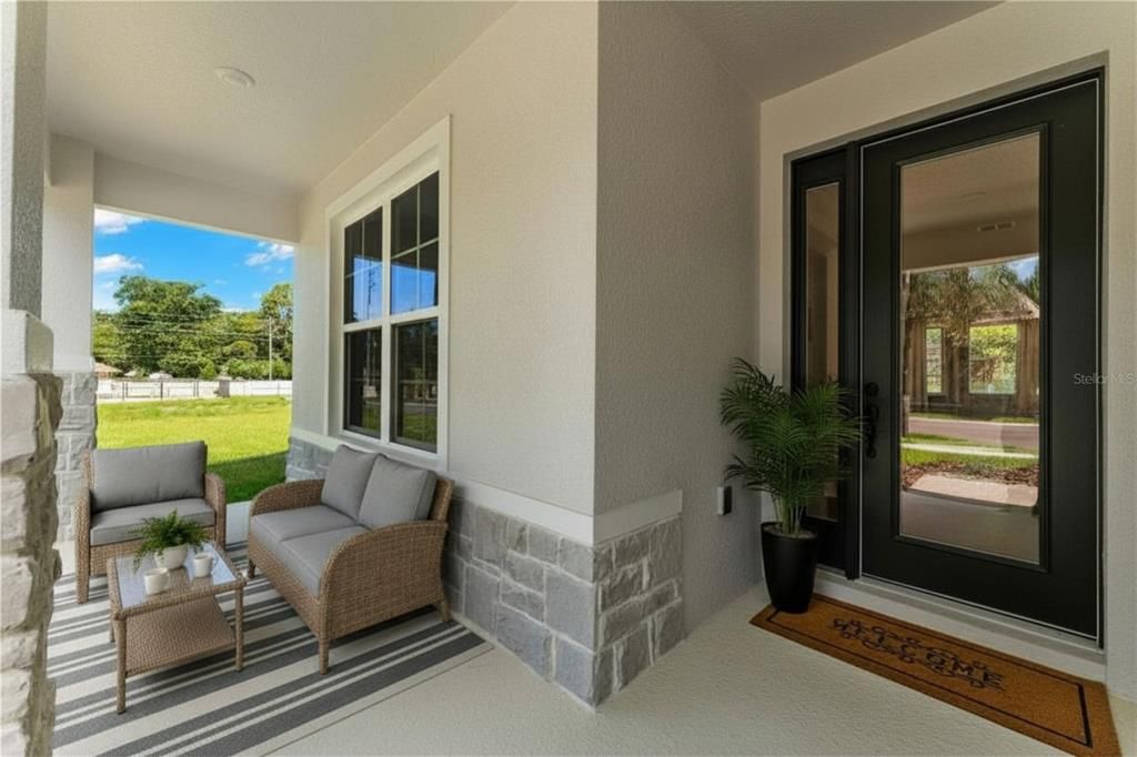 Activo con contrato: $569,999 (4 camas, 3 baños, 2808 Pies cuadrados)