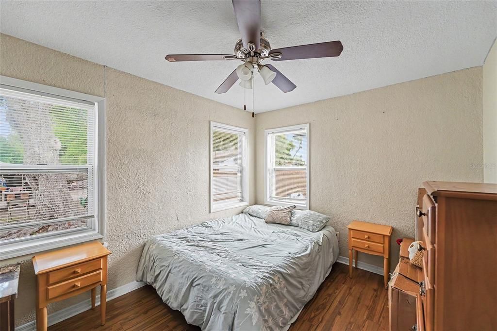 En Venta: $315,900 (3 camas, 1 baños, 936 Pies cuadrados)