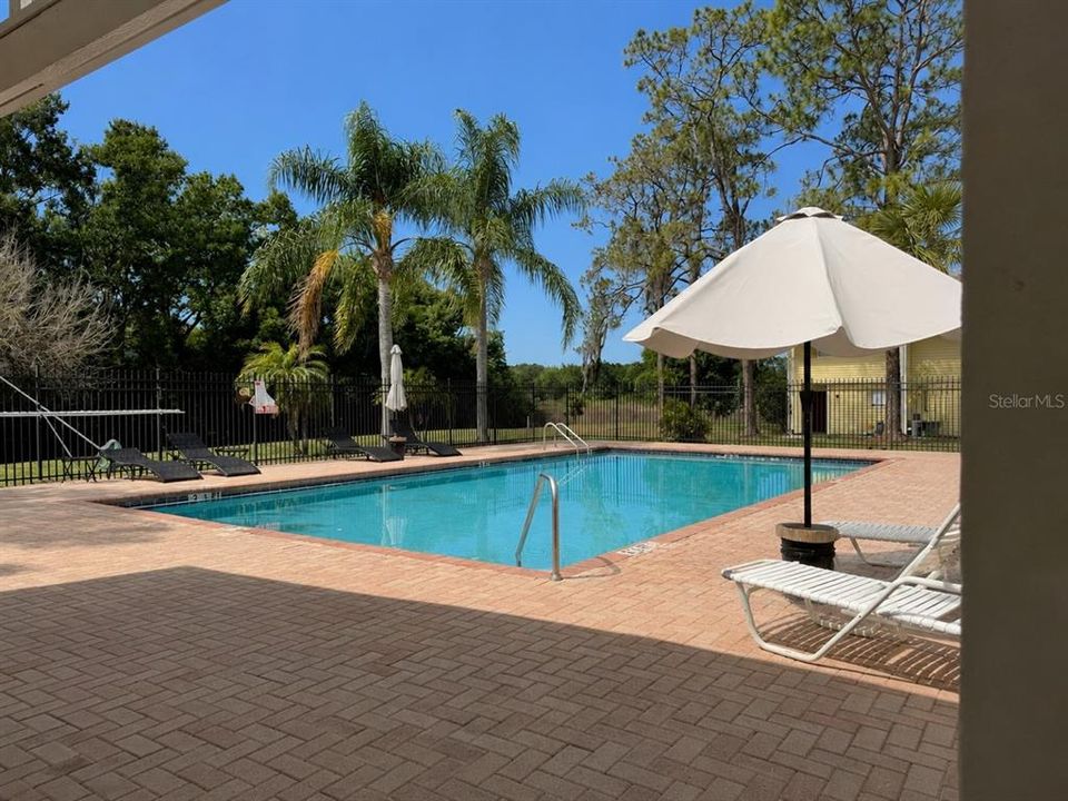 For Sale: $155,000 (2 beds, 1 baths, 1032 Square Feet)