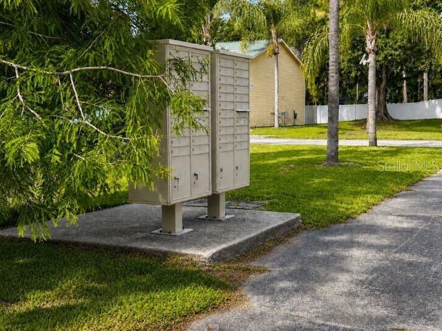For Sale: $155,000 (2 beds, 1 baths, 1032 Square Feet)
