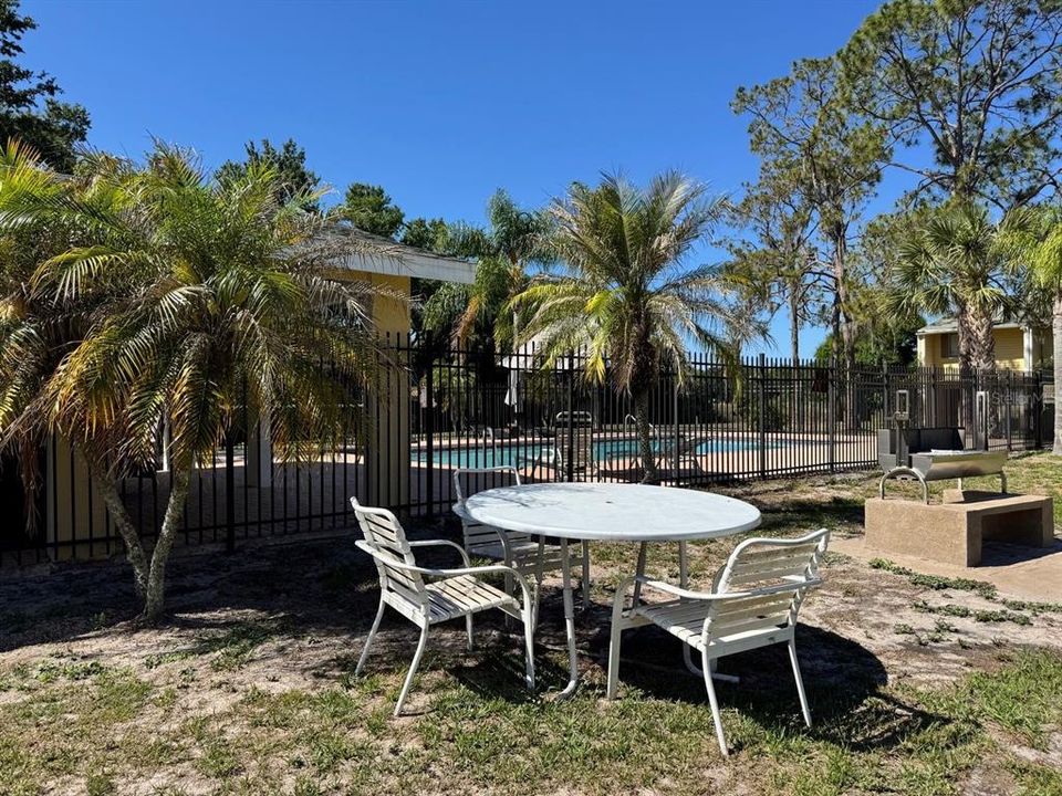 For Sale: $155,000 (2 beds, 1 baths, 1032 Square Feet)