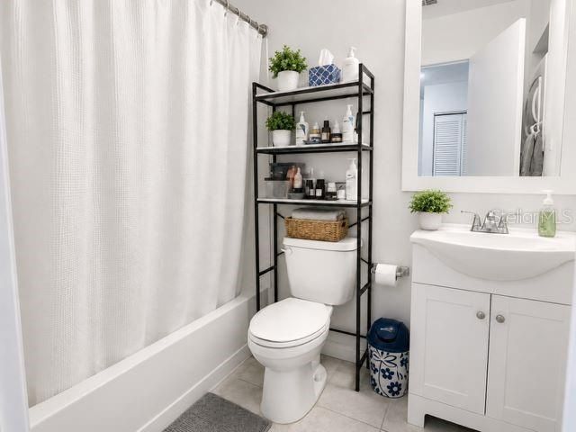 For Sale: $155,000 (2 beds, 1 baths, 1032 Square Feet)